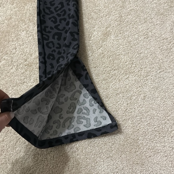 Wide leg leggings - Picture 3 of 3